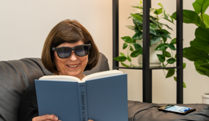 Visually Impaired user with Eyedaptic EYE7 Smart Glasses