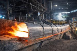 Launder insulation cover installed on molten metal transfer launder in smelting plant