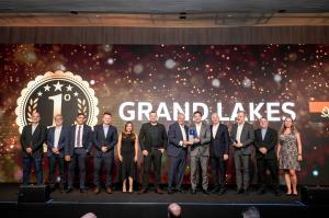 Grand Lakes Veículos - Award VWCO