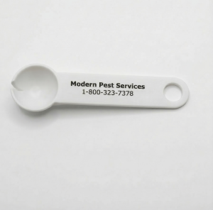 Tick spoon for removing ticks