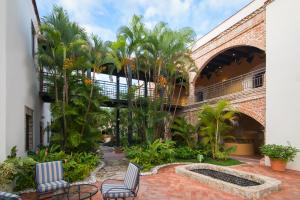 Hodelpa Nicolás de Ovando garden