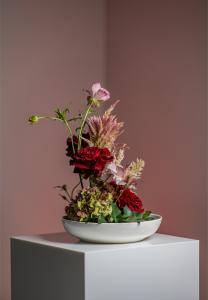 Japanese-American fusion arrangement from the FUSION360° Botanical Atlas collection. Photo by Lori Sparkman Photography.