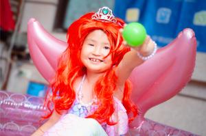 8-year-old Ying Xuan from Taiwan, living with neuroblastoma, wished to be a mermaid