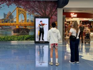 Airport hologram device