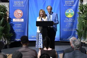Humanitarians Peggy Oppenheim-Fabos and Steve Fabos speaking at event