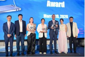 Mr Mickey K. M. LAI, Mr Tan Shizhen, Lindsay Porter OBE, Ms Zhou Yingying, Mr Simone Panigada PH.D., Ms Margaret Chiu, Mr Liu Yichuan (Photo Credit: Pink Dolphin Fund)