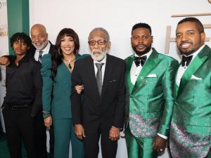 Joshua Whitley Johnson, Kyle Whitley, Kym Whitley, and William Whitley with CFB Foundation Founders Yannick Jules-Bannister and Julian L. Bannister on the green carpet at the CFB Foundation Heart of Gold Awards Gala on March 29 in Beverly Hills. Photo: Steven Williams
