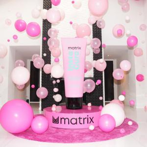 corporate balloon design for Matrix by The Balloon Guy