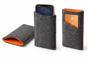 Micro-fiber Lined Smart Phone Pouch