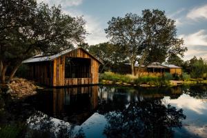 Rudd Estate boathouse owned by St Supery