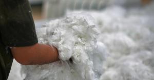 sustainable bedding manufacturing process using eco friendly materials in modern textile factory for North American supply