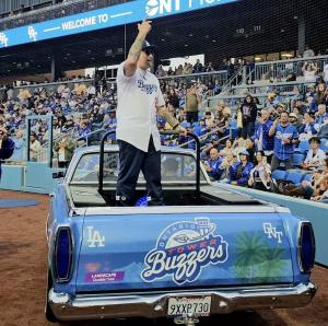 LANDSCAPE DURABLE TIRES X ONTARIO TOWER BUZZERS LOWRIDER