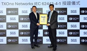 Terence Liu, CEO, TXOne (left) receives certification from Jack Kuo, Director, Taiwan, SGS