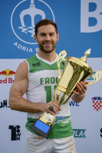 Canadian Quarterback and Offensive Captain Phil Cutler