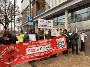 Protest bei der Fluglärmkommission: Der Probebetrieb von CINDY-S läuft – die Kontrolle steht still.