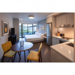 Image of a King Room Courtyard View Terrace at Revival English Bay in Vancouver