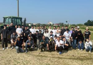 Dryland agricultural fields in Yanshui District, Tainan, showing drought-resistant crops such as sorghum and soybeans cultivated under climate-resilient farming practices.