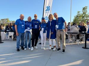 L-R Eugene and Linda Pauling, Make-A-Wish co-founder, Luciano Manzo and Sylvia Hopkins-Hanneman of Make-A-Wish International, Sandra Zafirakopoulou of Make-A-Wish Greece, Niels Berndsen of Make-A-Wish International