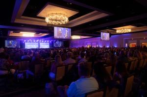 David Schmidt speaking at The This Is It Team Next Level Convention