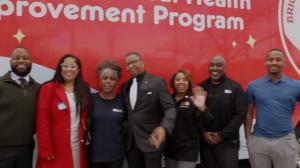 Student National Dental Association volunteers partnering with Future Ties, NFP to support free dental screenings for Chicago families