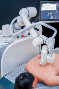 AI Tuina Robot testing on human