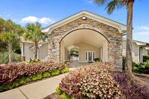 Image of Cape Harbor Multifamily Community Entrance