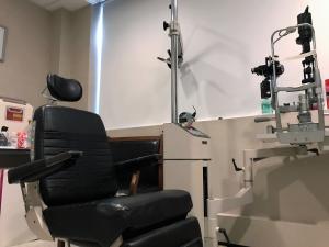 Garden City Ophthalmologist Dr. Mark R. Fleckner MD