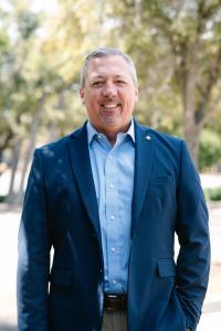 Portrait of Dr. Brian S. Earthman