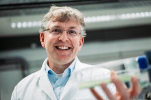 Prof. Dr. Jörn Petersen, Leibniz Institute DSMZ