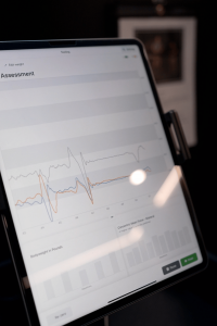 Tablet displaying physiologic assessment and performance testing data during evaluation at MetaLab by Confidia.