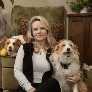 Dr. Rona Ellen, at her practice of in home pet euthanasia in Tulsa, OK.