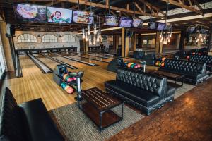 Bowl & Barrel bowling lanes