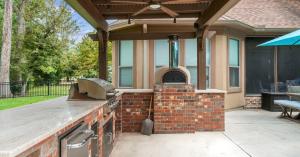 Picklo Homes Custom Outdoor Kitchen