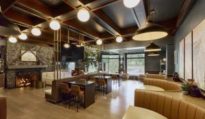 Alyeska Resort Food & Beverage Bar
