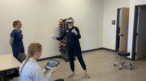 Therapist at Advanced Neuro in Gilbert using virtual reality in rehabilitation