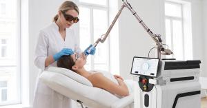 Medical spa provider performing a picosecond laser skin rejuvenation treatment using the PicoPretty® Ultralight 300 advanced laser platform.