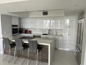 Remodeling contractor in Miami Beach completing luxury condo renovation