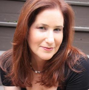 Photo of the author Liz Lazarus