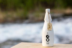 GO GRANDCLASS Uonuma Koshihikari Edition bottle by Tsunan Sake Brewery