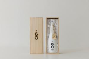 GO GRANDCLASS presentation box, an internationally awarded Premium Table Rice Sake