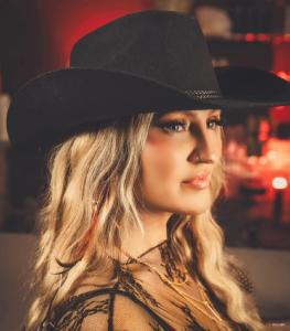 Profile Picture of Bee Smith