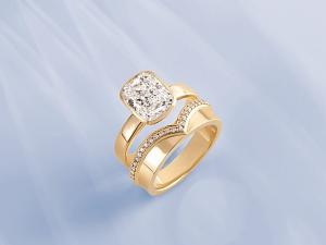 Lab-grown diamond engagement ring from Christopher Fine Diamonds in Chandler Arizona