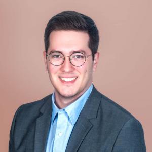 Award-Winning Reputation Management Firm Red Banyan Promotes Solomon Howard to Associate Director