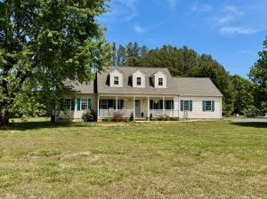 5 BR/3 BA home on 4.32 +/- acres in Louisa County, VA •	This home measures 2,010 +/- sf. and features somewhat of an open floor plan with 3 main level bedrooms, 2 upper level bedrooms, 2 main level bathrooms, 1 upper level bathroom, kitchen