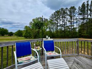 5 BR/3 BA home on 4.32 +/- acres in Louisa County, VA •	This home measures 2,010 +/- sf. and features somewhat of an open floor plan with 3 main level bedrooms, 2 upper level bedrooms, 2 main level bathrooms, 1 upper level bathroom, kitchen