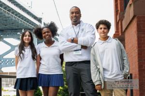Grayson students pose with renowned Philadelphia contemporary artist, King Saladeen
