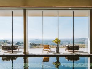 Royal Champagne Hotel & Spa - Indoor pool