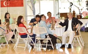 Guests created musical notes on provided anklungs (a bamboo musical instrument) to perform popular tunes.