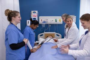 A Galen Faculty member leads a lab simulation.