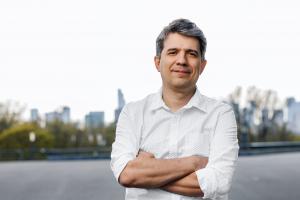 Portrait of Maks Berazinski, the co-founder of the sports media platform Tribuna.com.